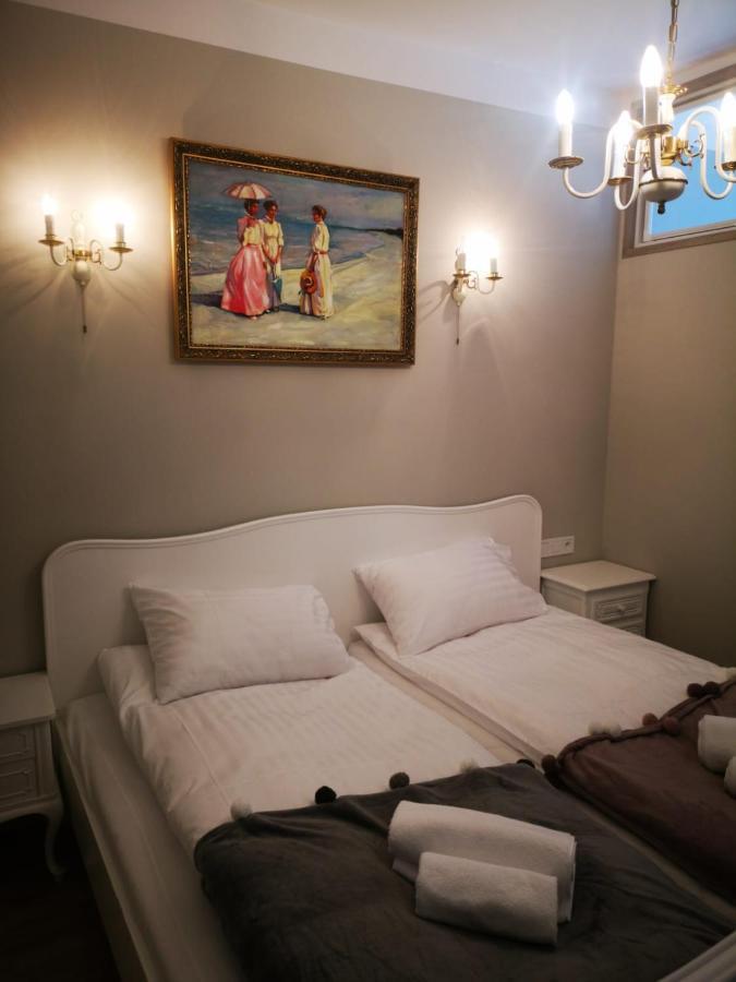 Romantyczny Apartament Happy 16 Basen & Kort Tenisowy, Ochrona 24 H - Dla Maksymalnie 6 Osob 波别罗沃 外观 照片
