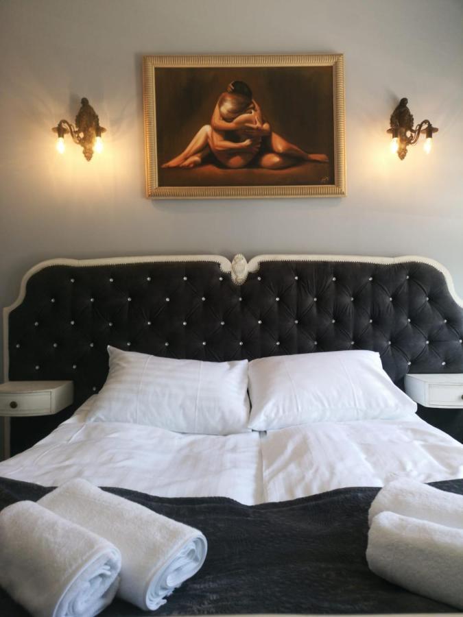 Romantyczny Apartament Happy 16 Basen & Kort Tenisowy, Ochrona 24 H - Dla Maksymalnie 6 Osob 波别罗沃 外观 照片